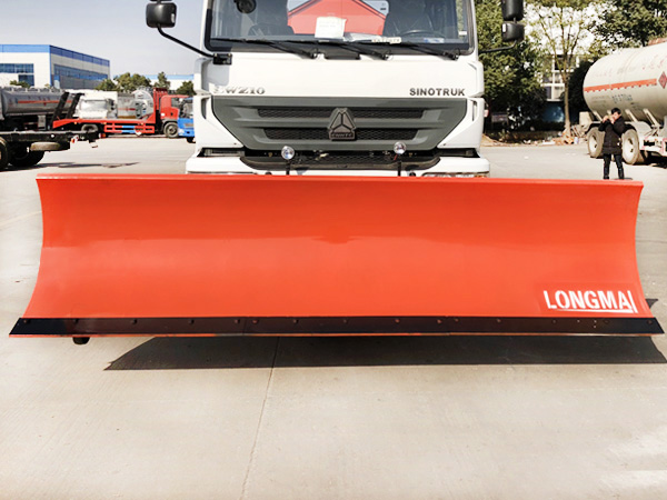 3.6米推雪鏟-程力加裝3.6米推雪鏟大型路面除雪設備