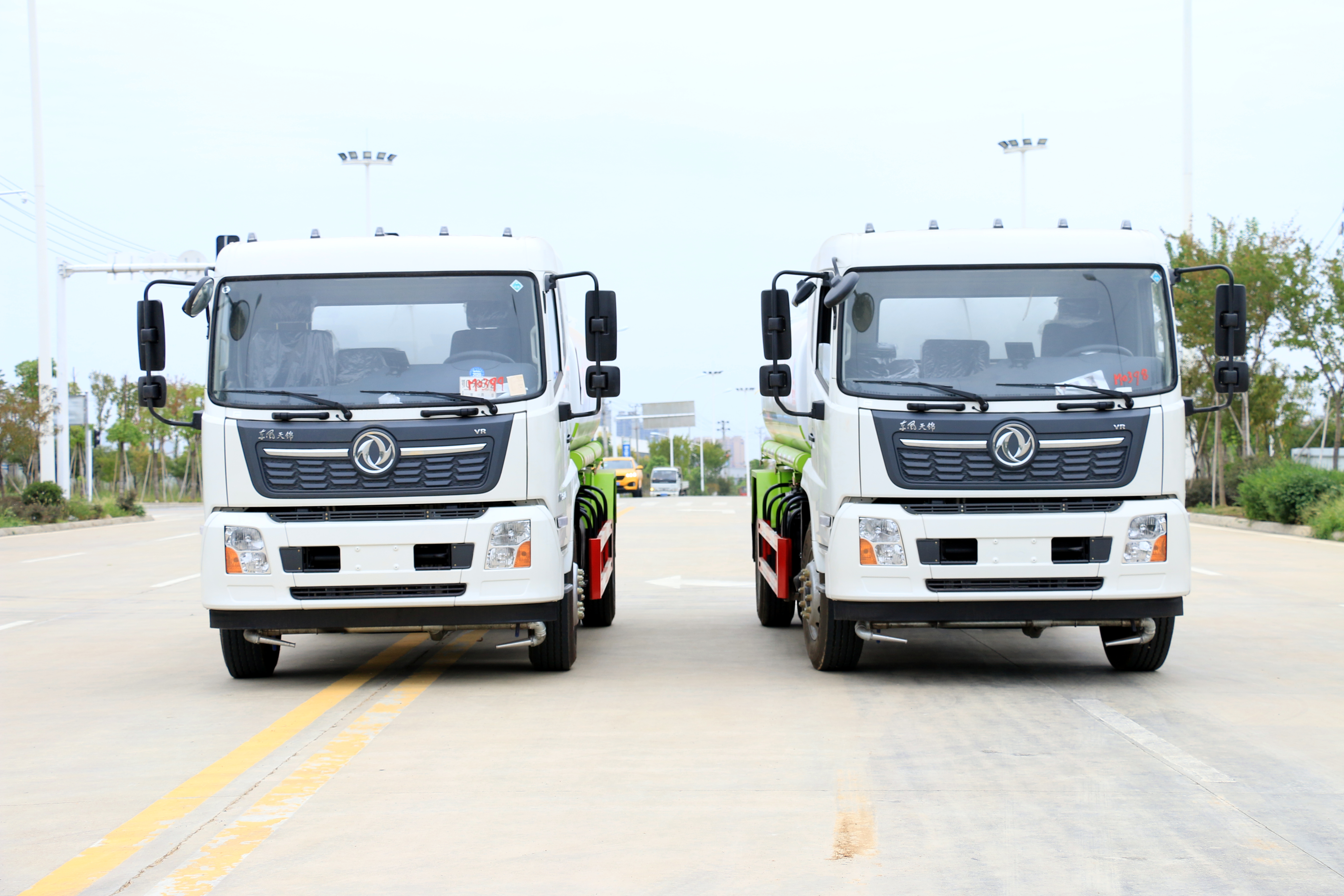 東風天錦4700 康明斯210 內(nèi)飾照片圖