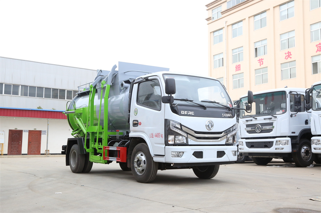 5方餐廚垃圾車-東風(fēng)多利卡國六5方廚余泔水餐廚垃圾車廠家（圓罐）